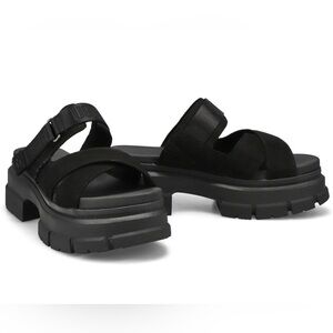 UGG Ashton Black Platform Slide Sandals Size 9 Women’s Chunky Criss Cross Strap